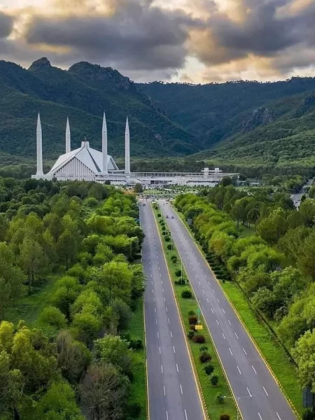 islamabad-pakistan-v0-kzb8hudw7qw81